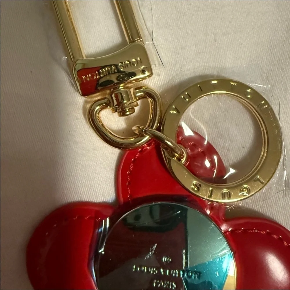 Keychain/Key Charm Luxury Vivi Red & Gold Flower 🌺